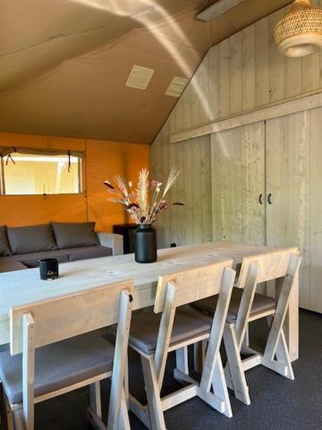 Luxe Safaritent Medley 5 Persoons Op Camping Rijsterbos Exteriér fotografie